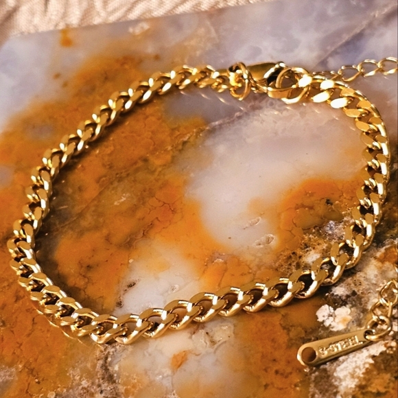 🐿 5/$25 NEW Gold Plated Stainless Steel Chain Bracelet B1P16 - Picture 1 of 5